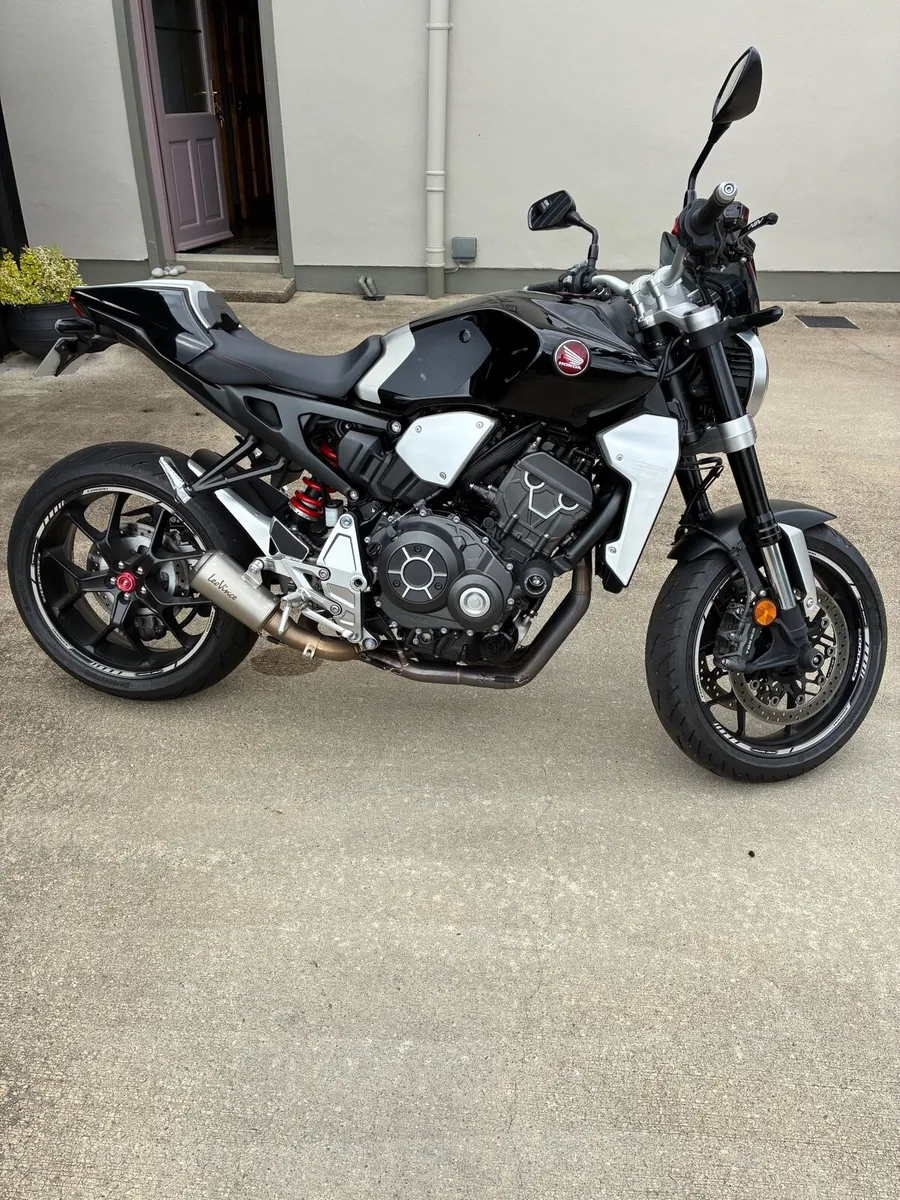 Motorbike - Image 4