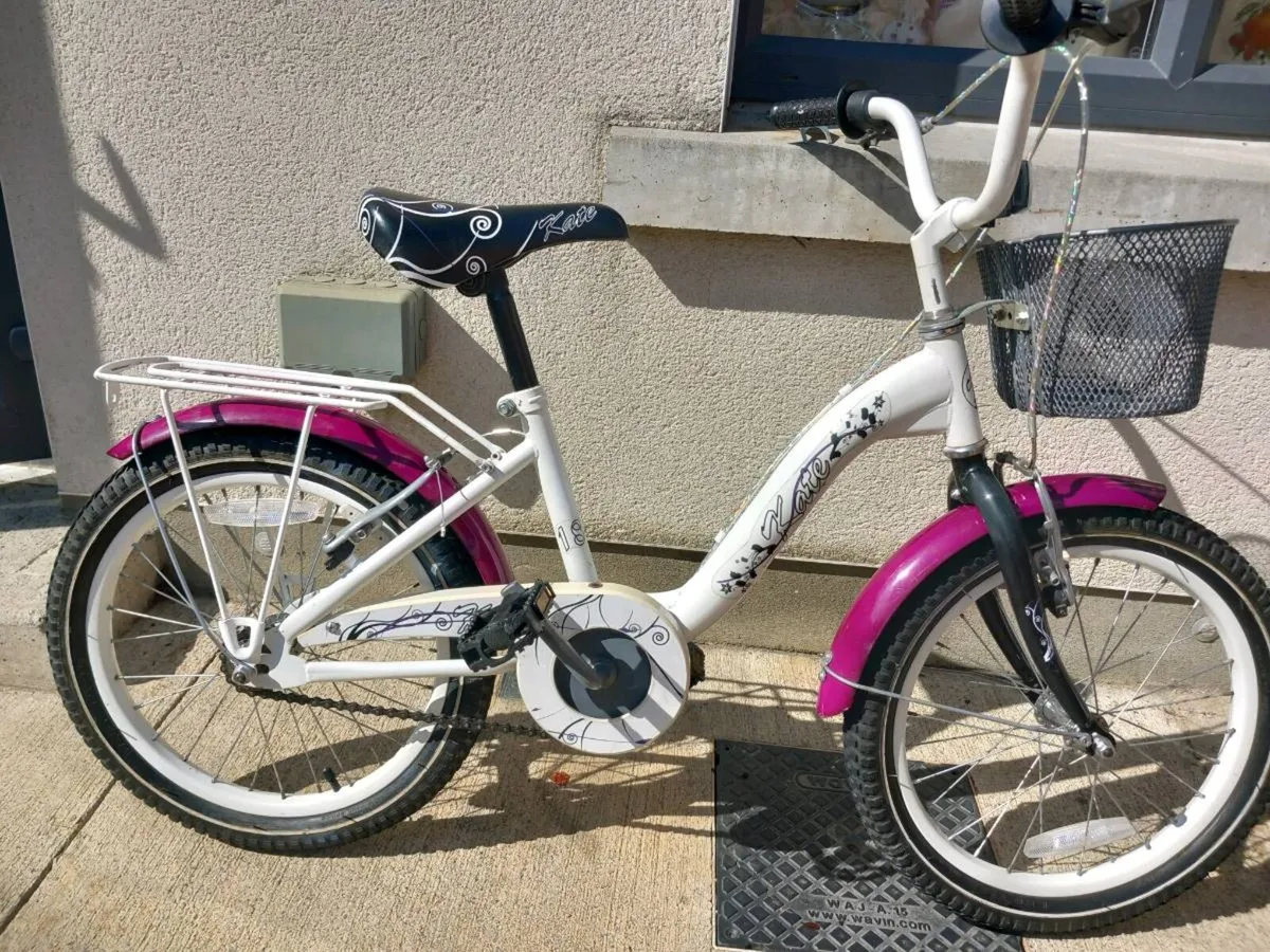 Kids Katie bike size 18 inch wheels. - Image 2