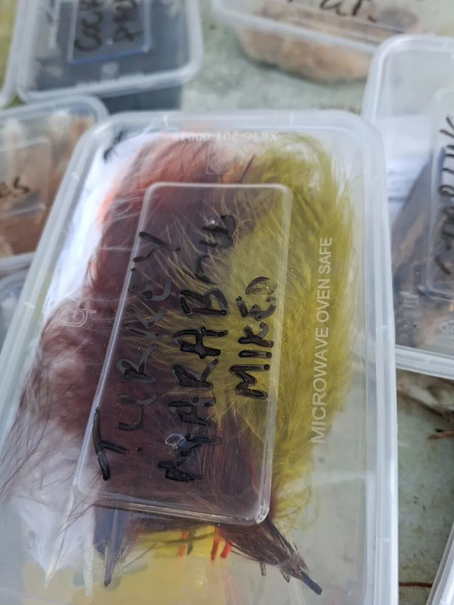 Fly tying equipment - Image 1