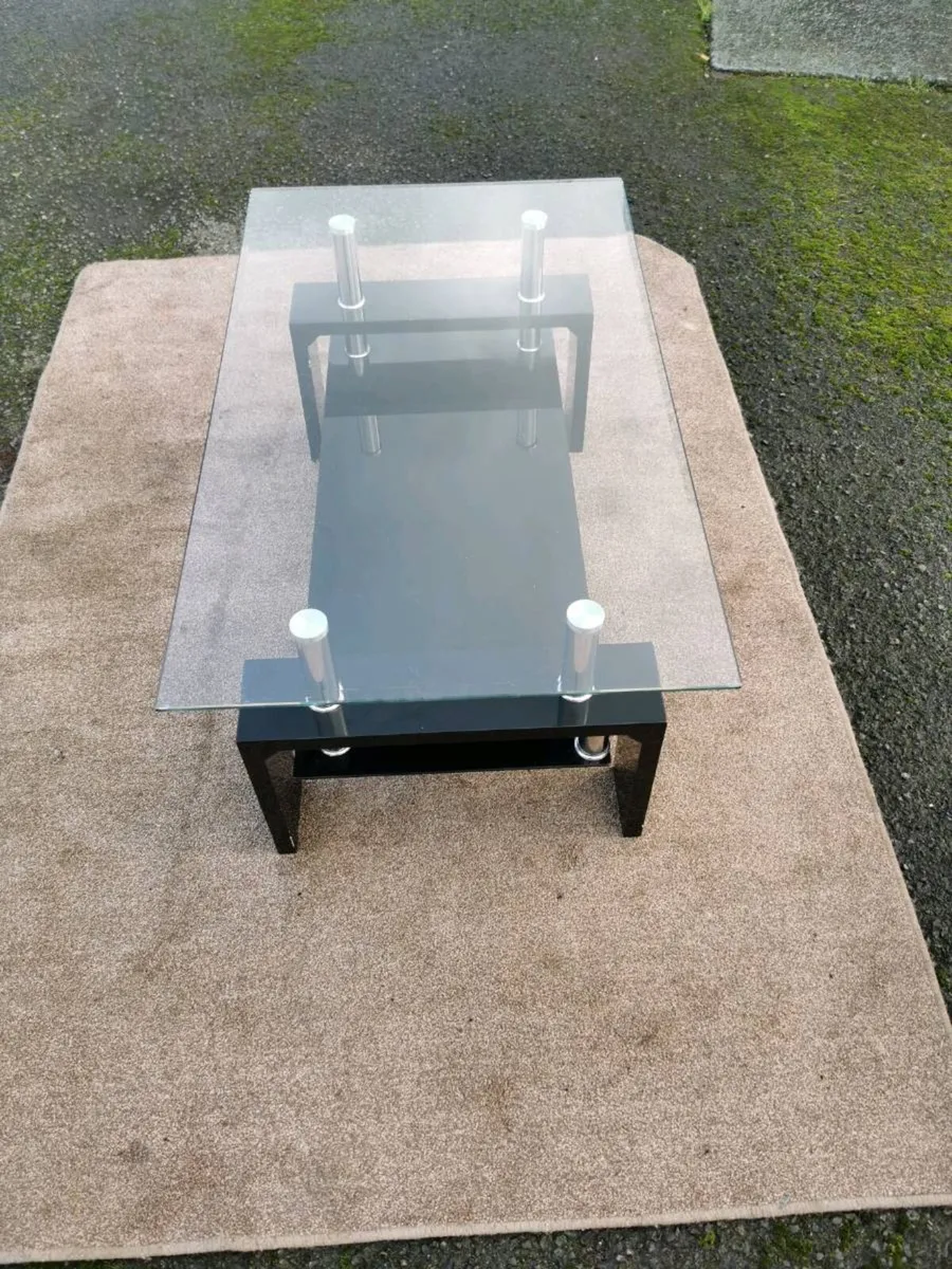 2 Coffee Tables. ( E25 euros each..) - Image 2