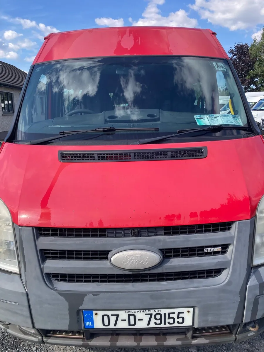 Ford transit minibus - Image 1