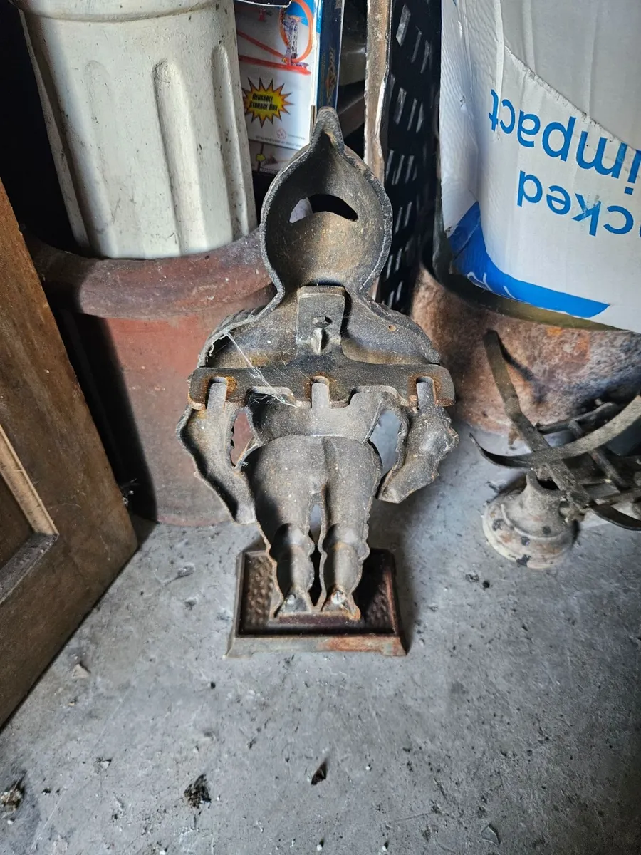 Vintage Cast Iron Knight Fire Irons - Image 2