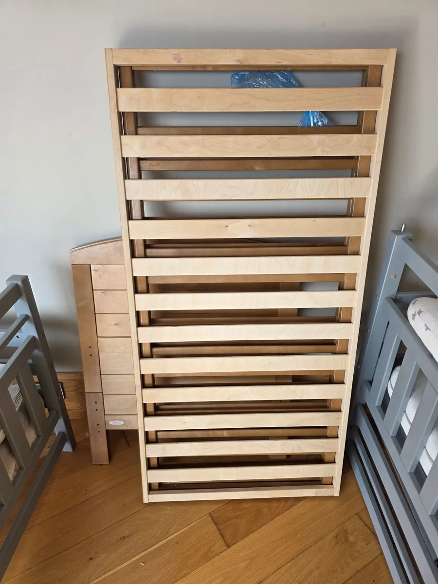 Moses Basket + Cot - Image 1