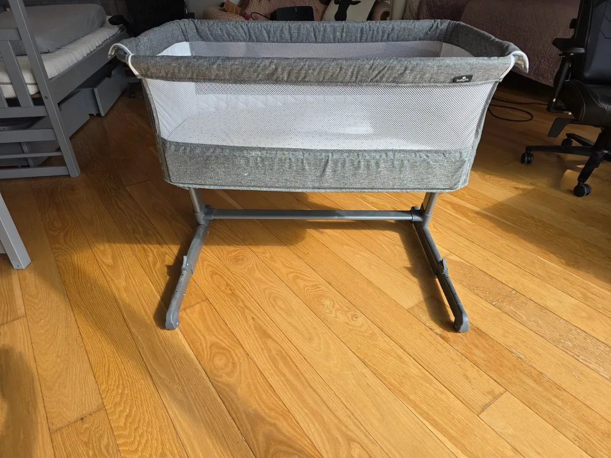 Moses Basket + Cot - Image 2
