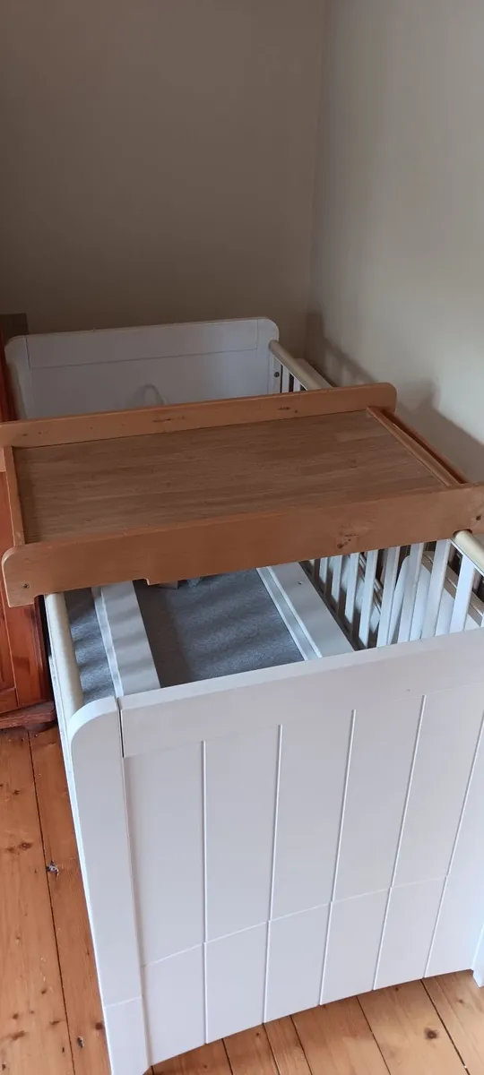 Cot bed ( & wooden changing tray) - Image 3