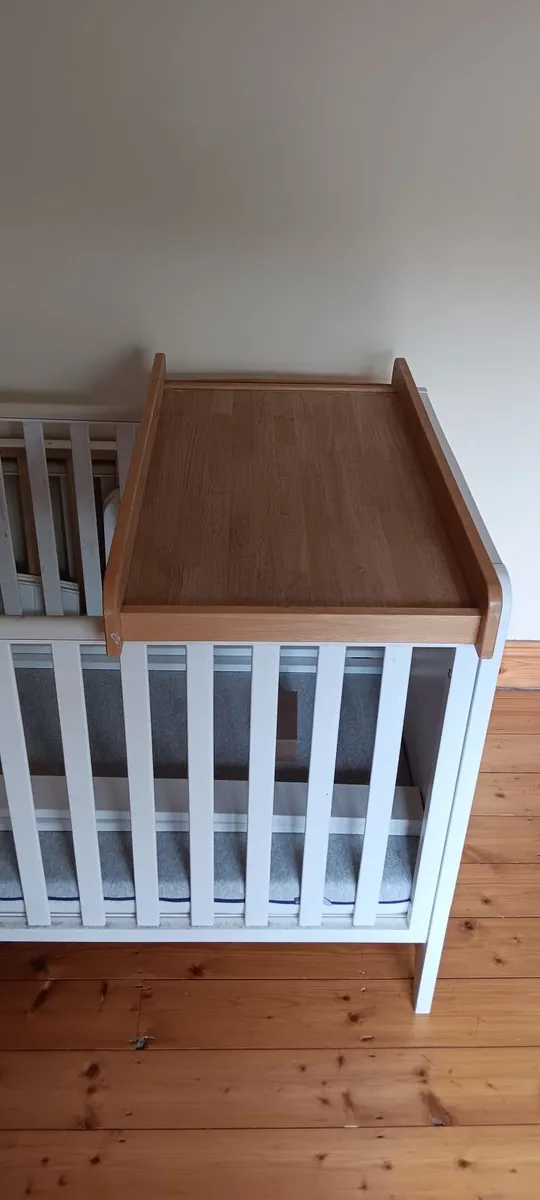 Cot bed ( & wooden changing tray) - Image 4
