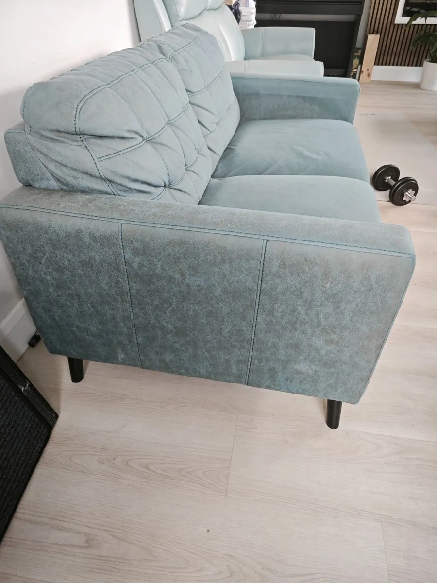 sofa - Image 3