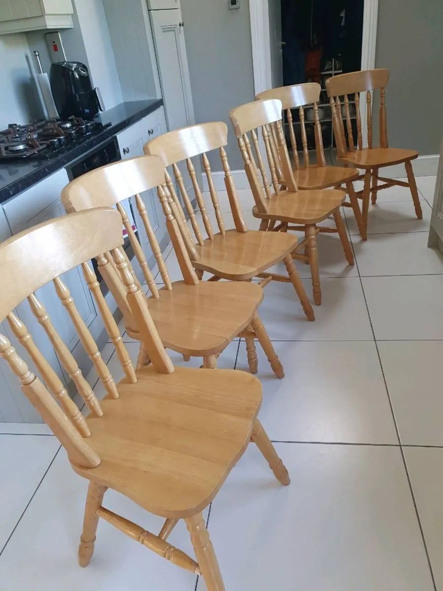 Set of 6 solid wood dining chai - Image 1