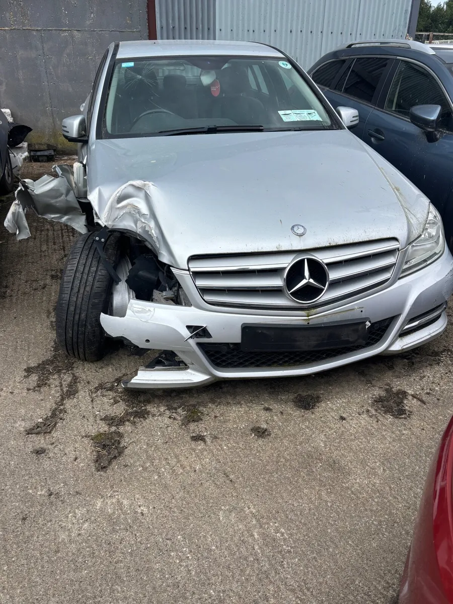 Cars For Sale Breaking and Repairable - Image 1