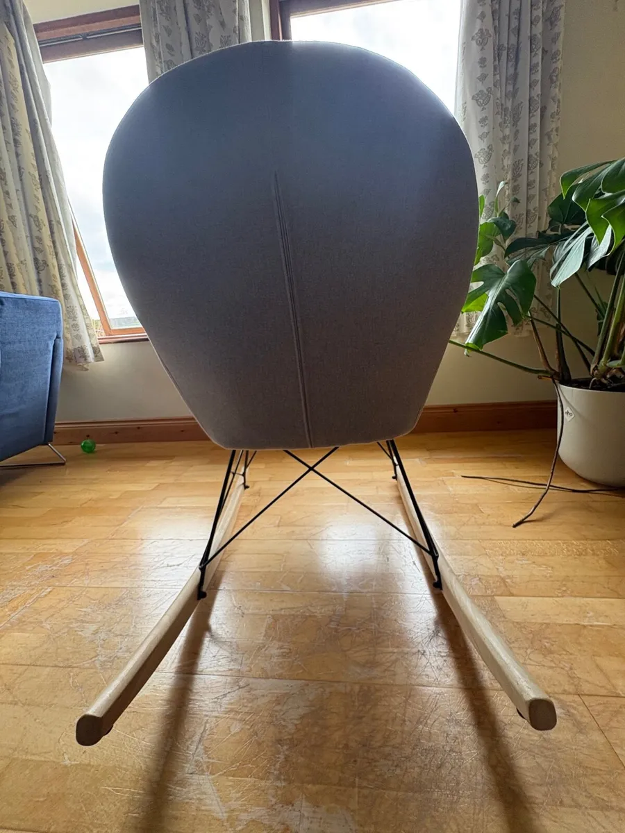 Rocking nursing chair - Image 2