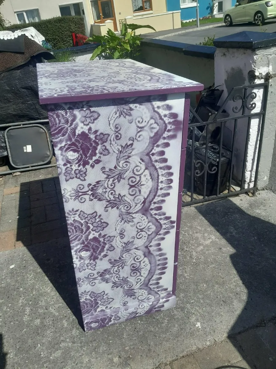 chest of drawers - Image 2