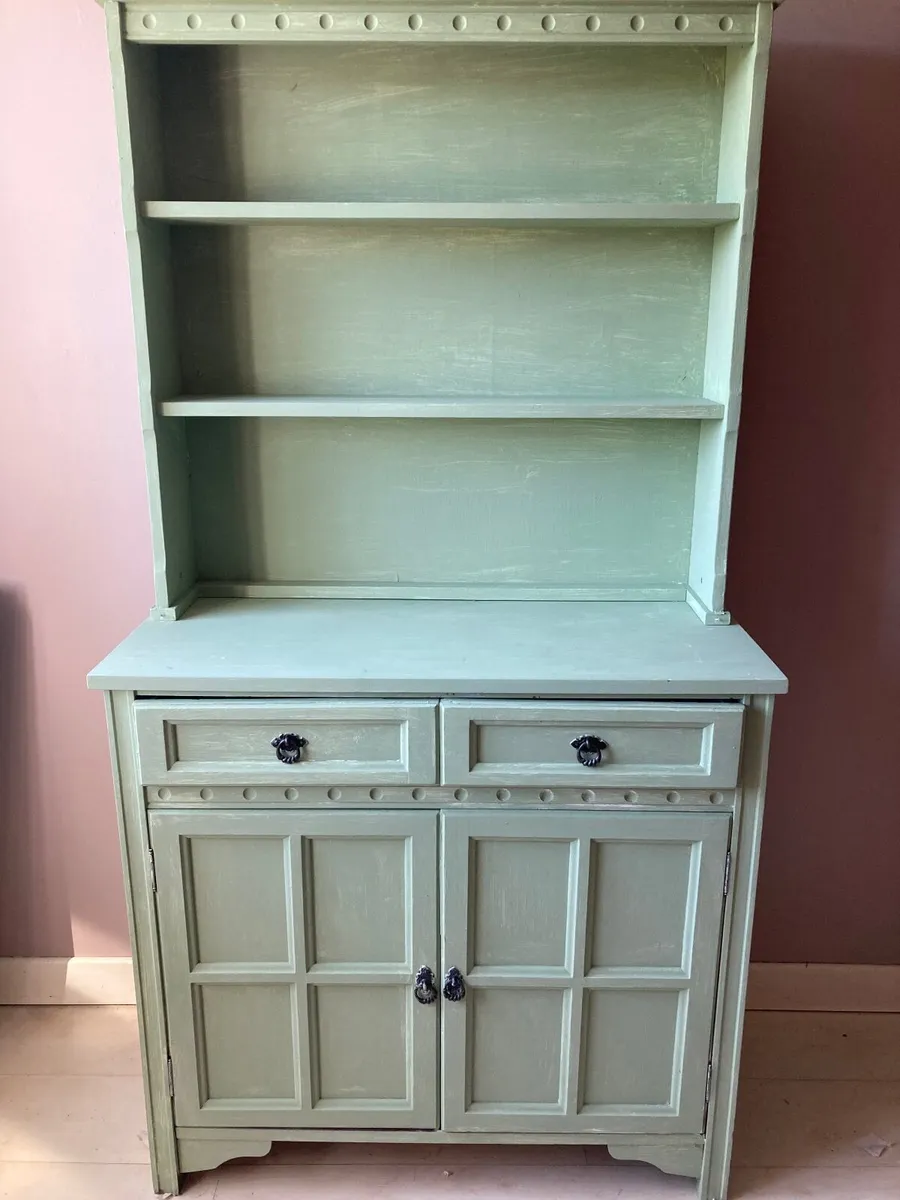 Dresser - Image 1