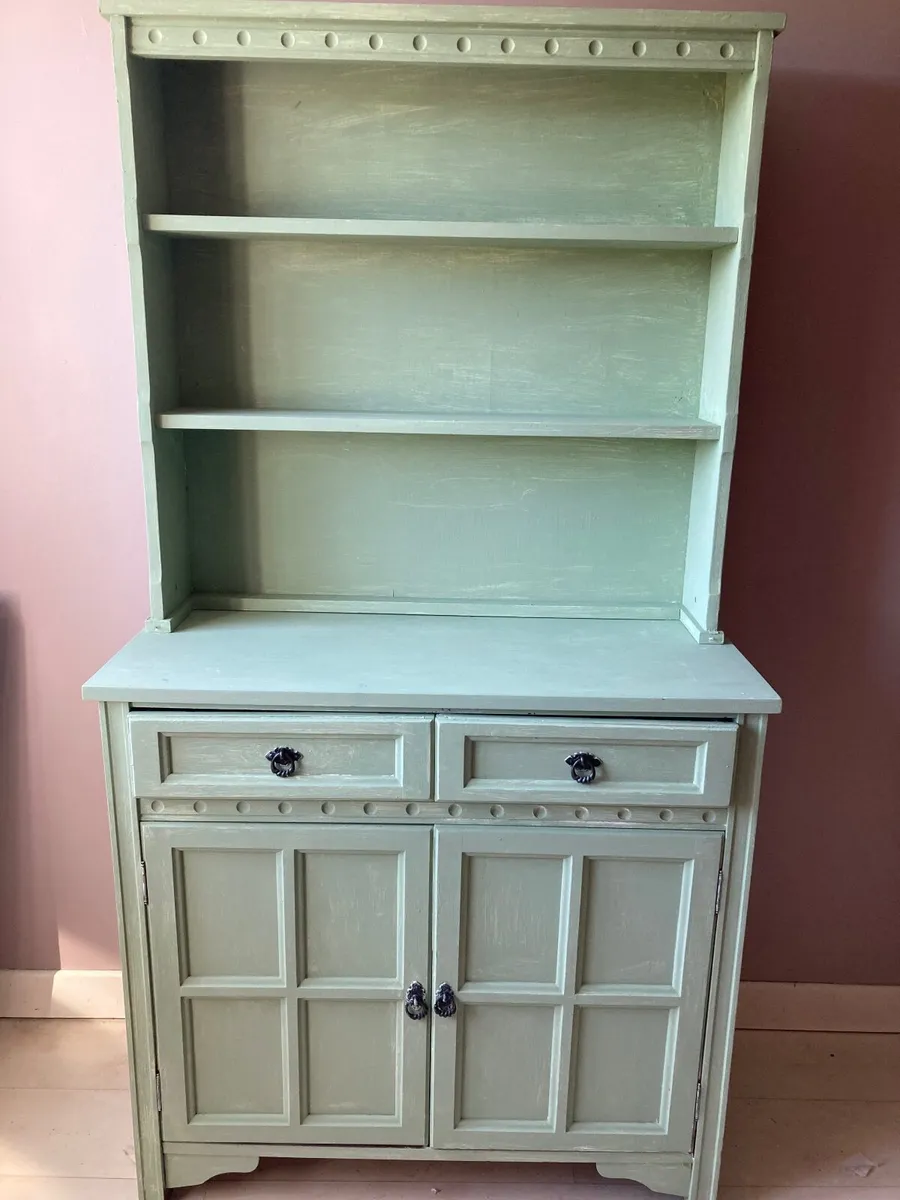 Dresser - Image 2