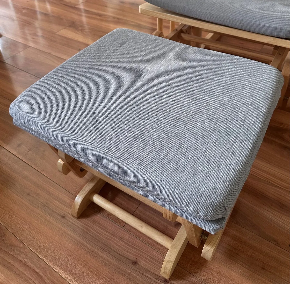 Babylo rocking chair and footstool for sale €160 - Image 3