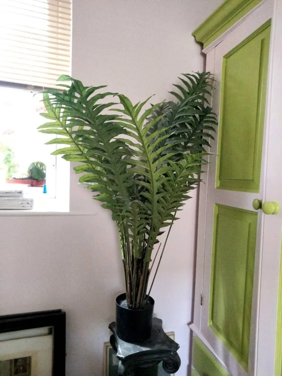 Mock plant