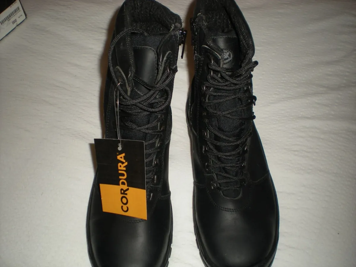 Boots - Image 2