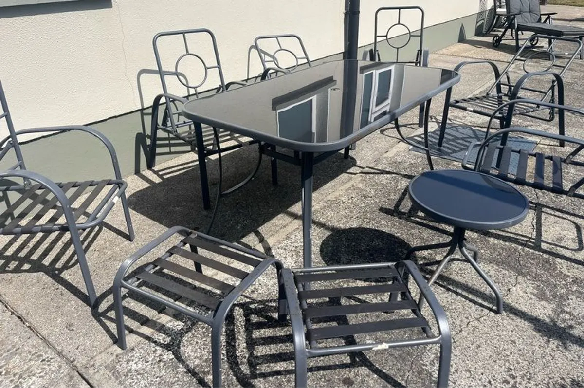 Garden Patio Table and chairs - Image 1