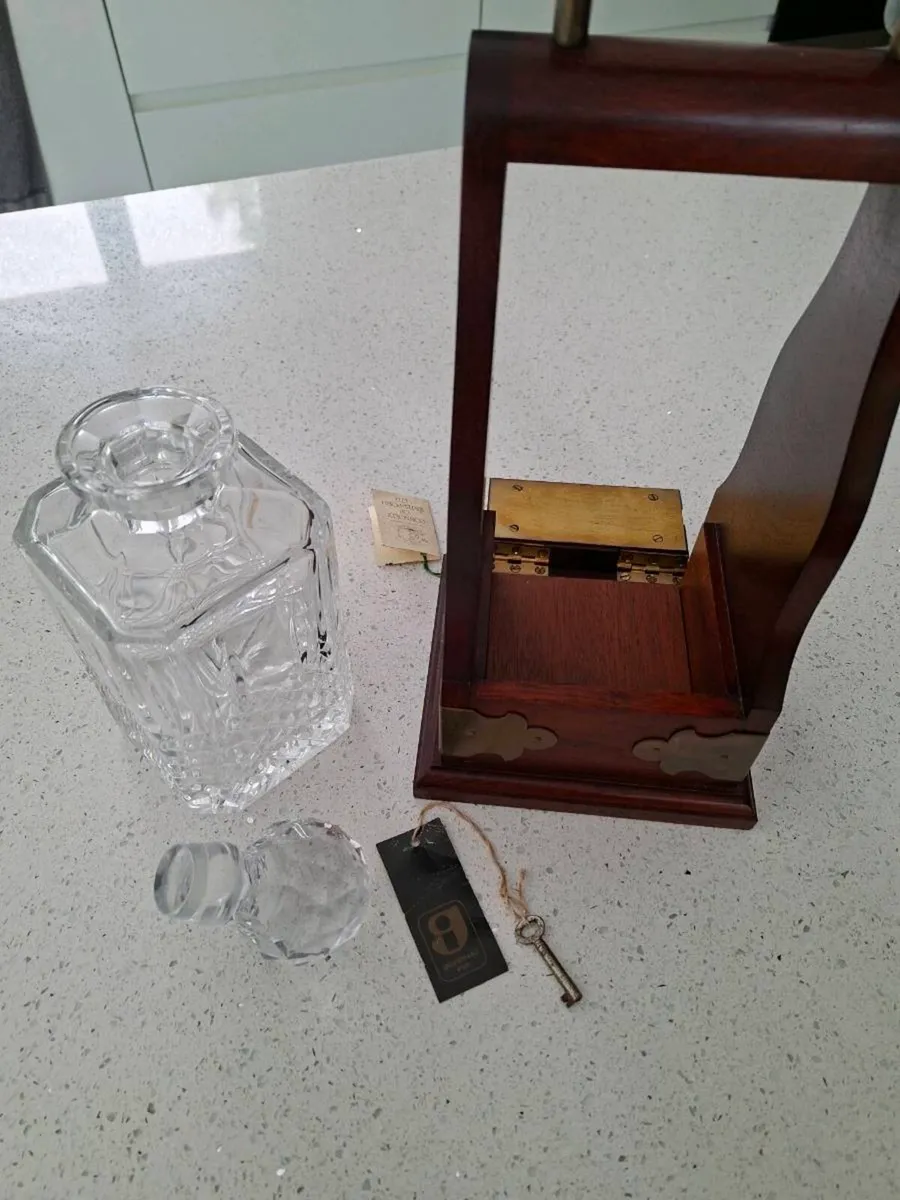 Connolly Waterford Crystal Decanter Tantalus New - Image 4