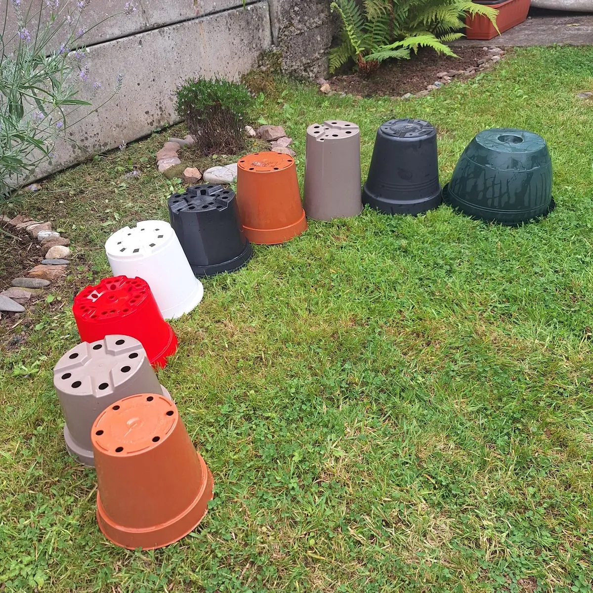 Plastic  Plant Pots  Set of 9 Or Individual - Image 3