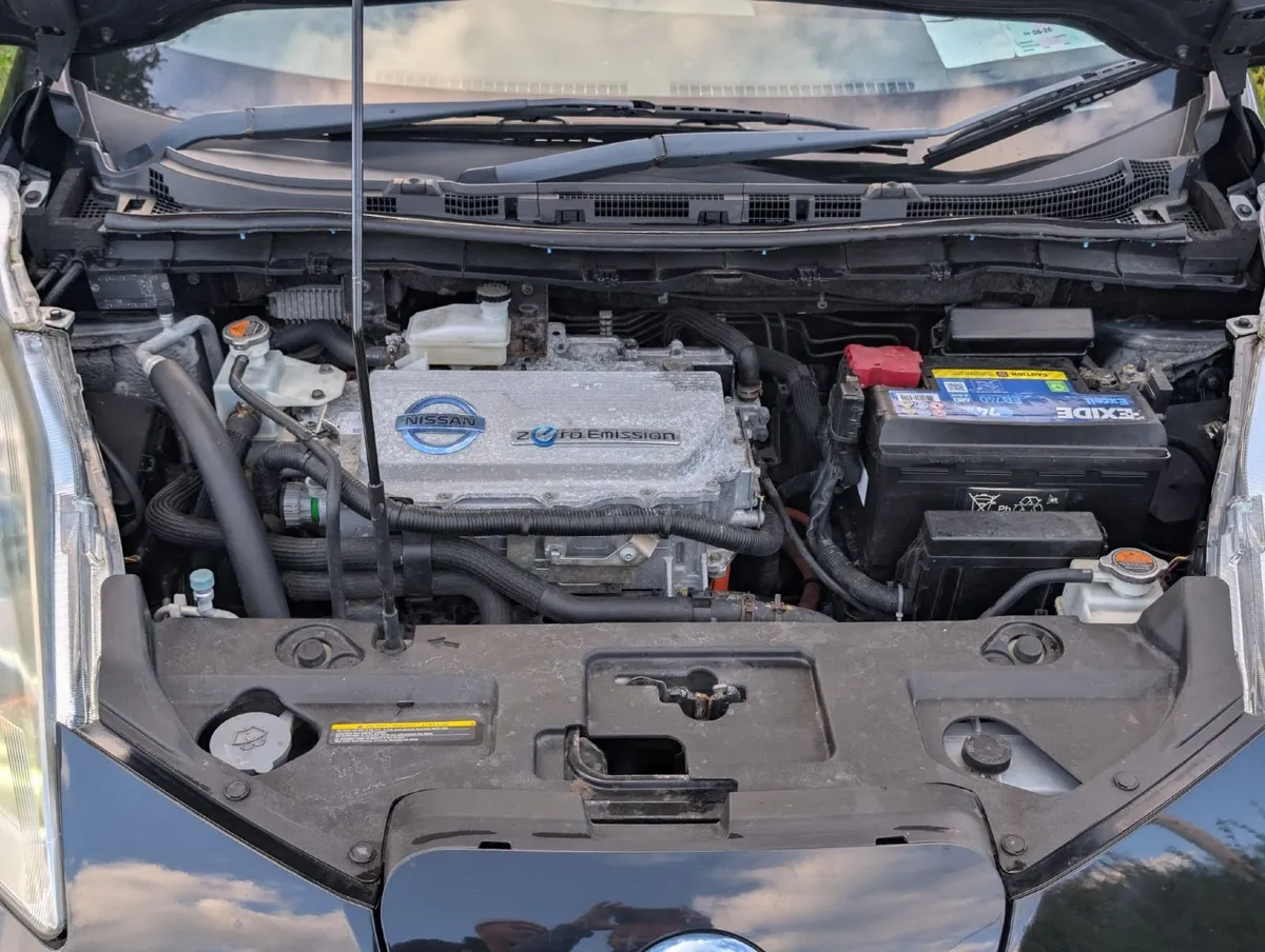 2012 Nissan Leaf/Charging point/ Granny Lead - Image 2