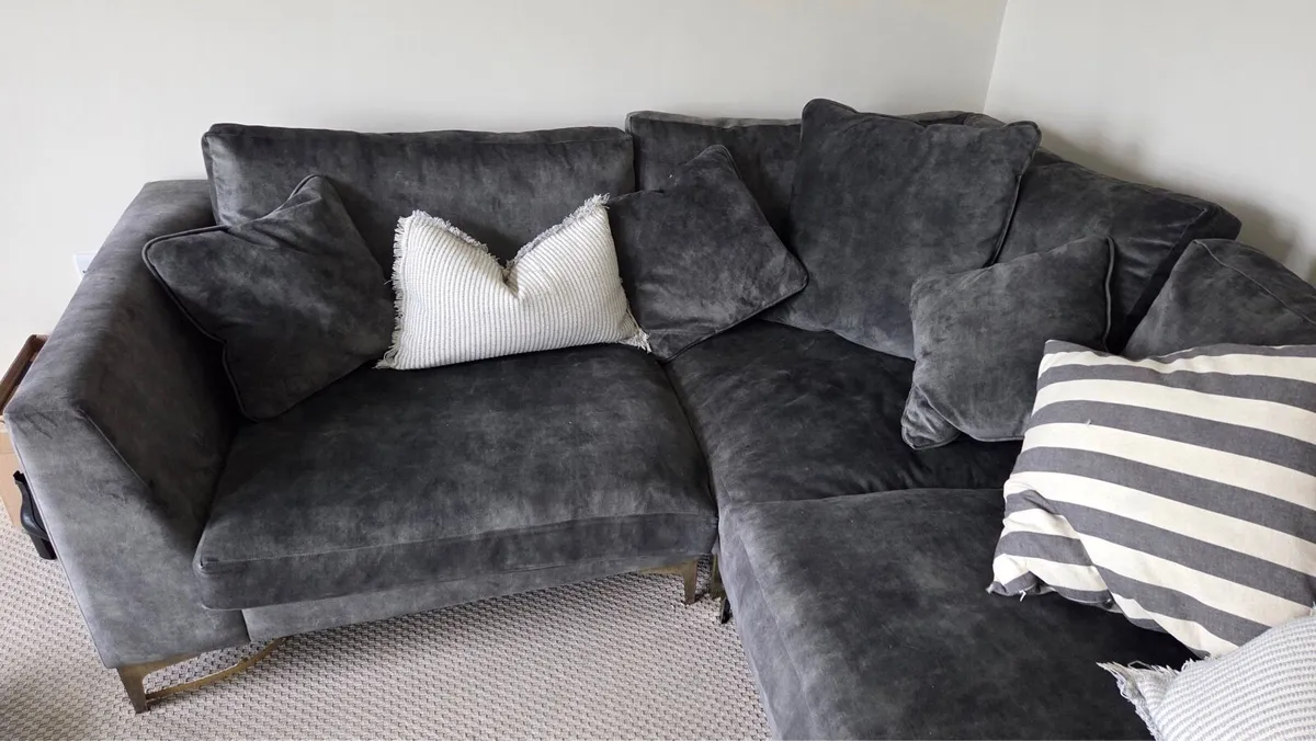 Baltimore Corner Sofa by Finline - Image 3