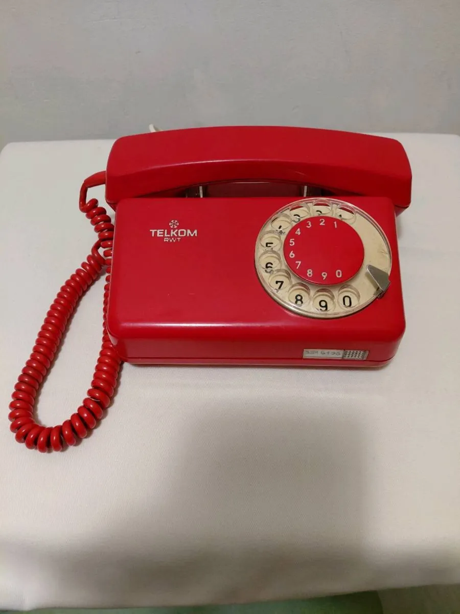 Rotary retro phone - Image 1
