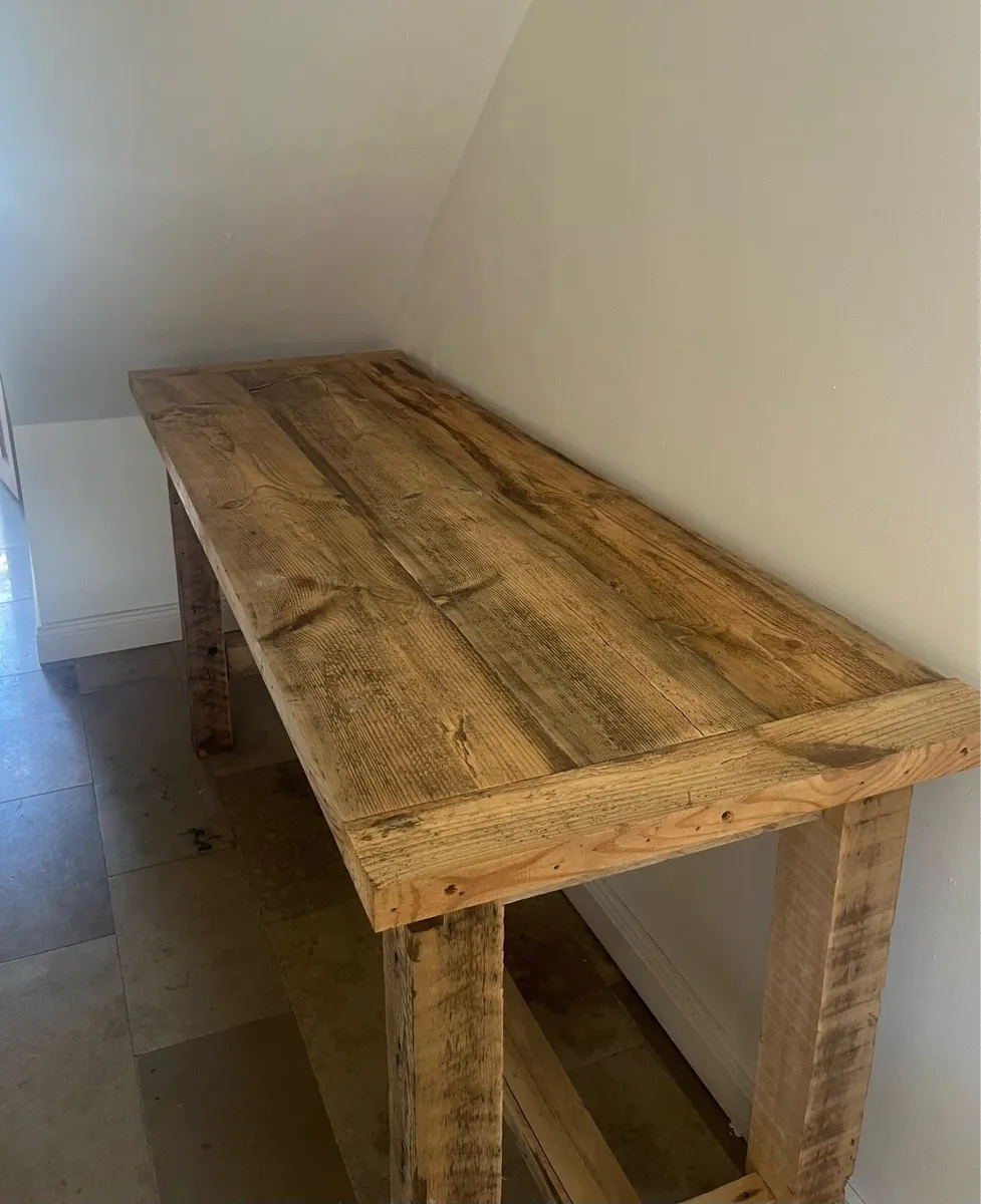 Kitchen table - Image 1