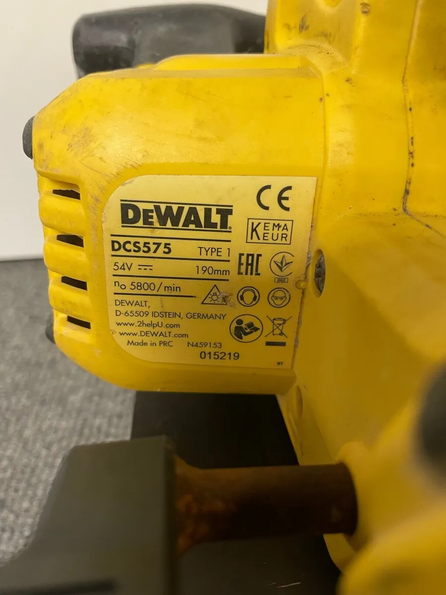 De Walt Circular Saw - Baretool - 54volt - DCS575 - Image 2