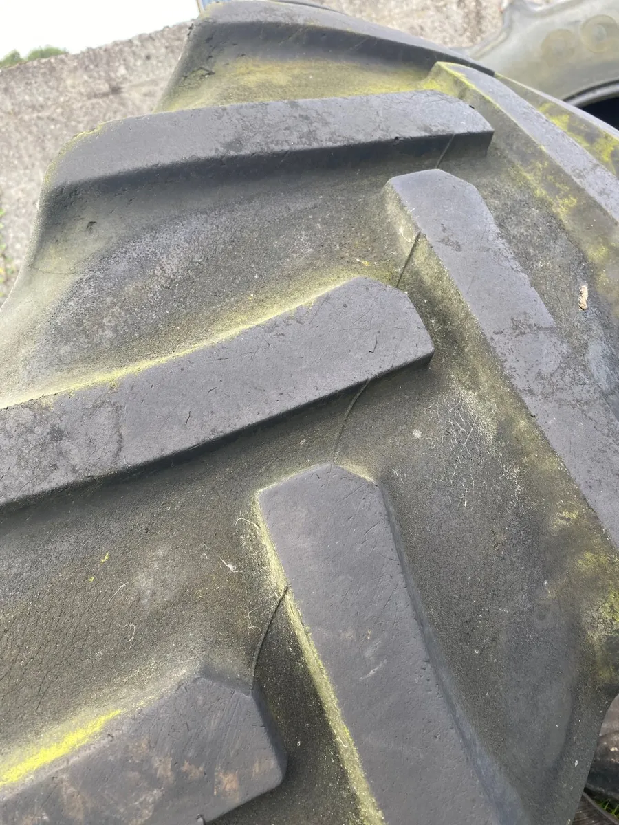 Tyres  460/85/34 - Image 1