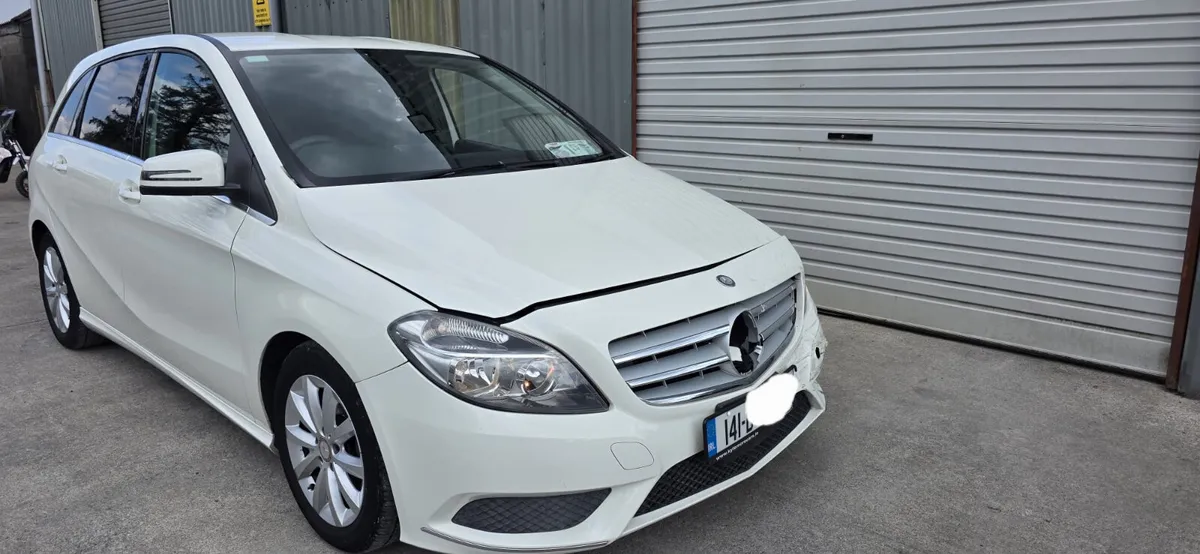 141 MERCEDES B180 AUTO - Image 1