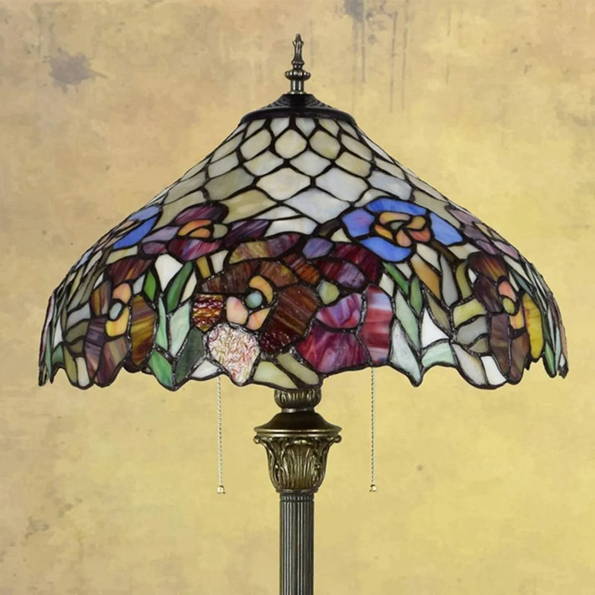 Tiffany-Style Roses Floor Lamp with 16" Shade - Image 4