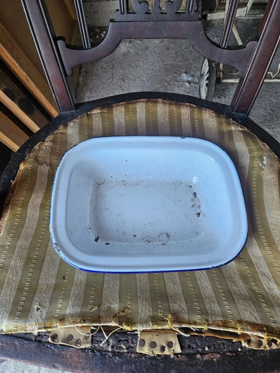Vintage Enameled Dish - Image 1