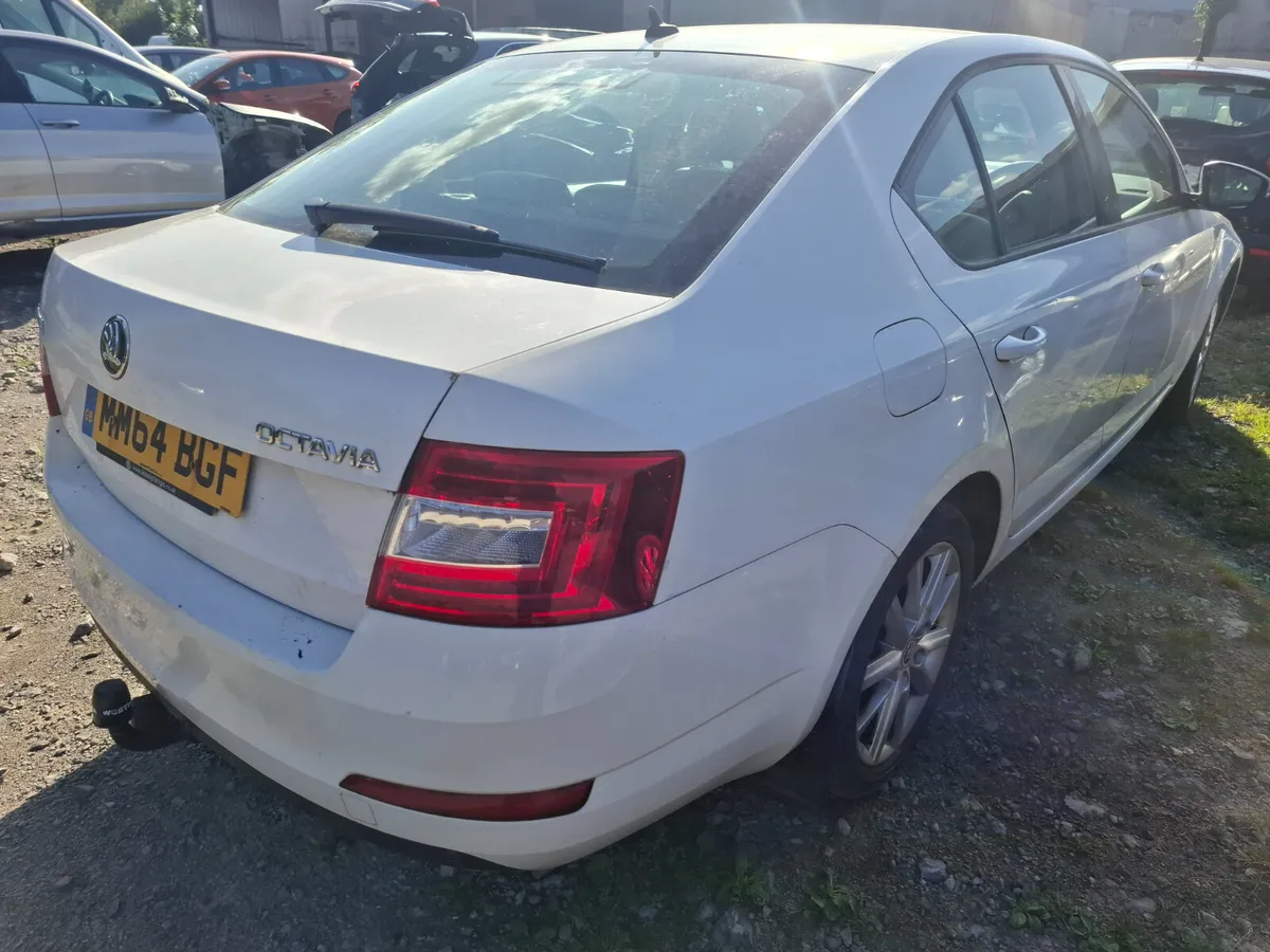 2015 Skoda Octavia Automatic parts - Image 4