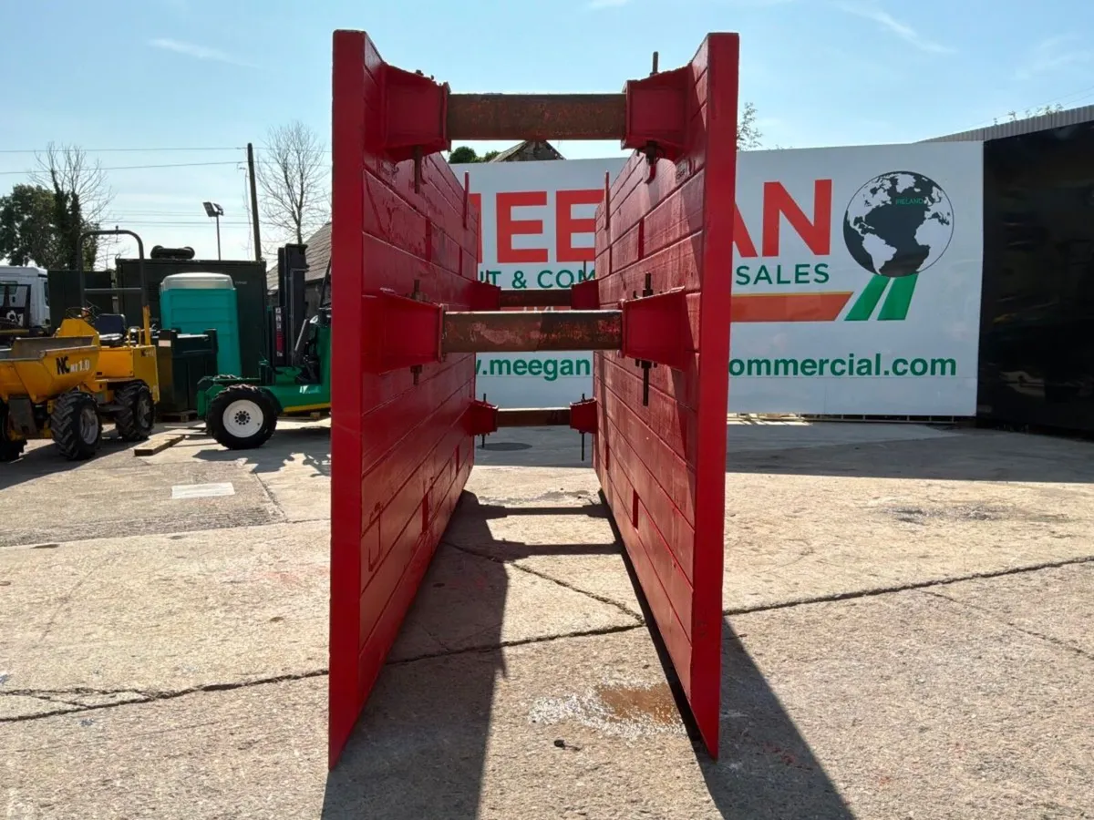 5.1mts X 2.4mts Conquip Trench box assembly....... - Image 2