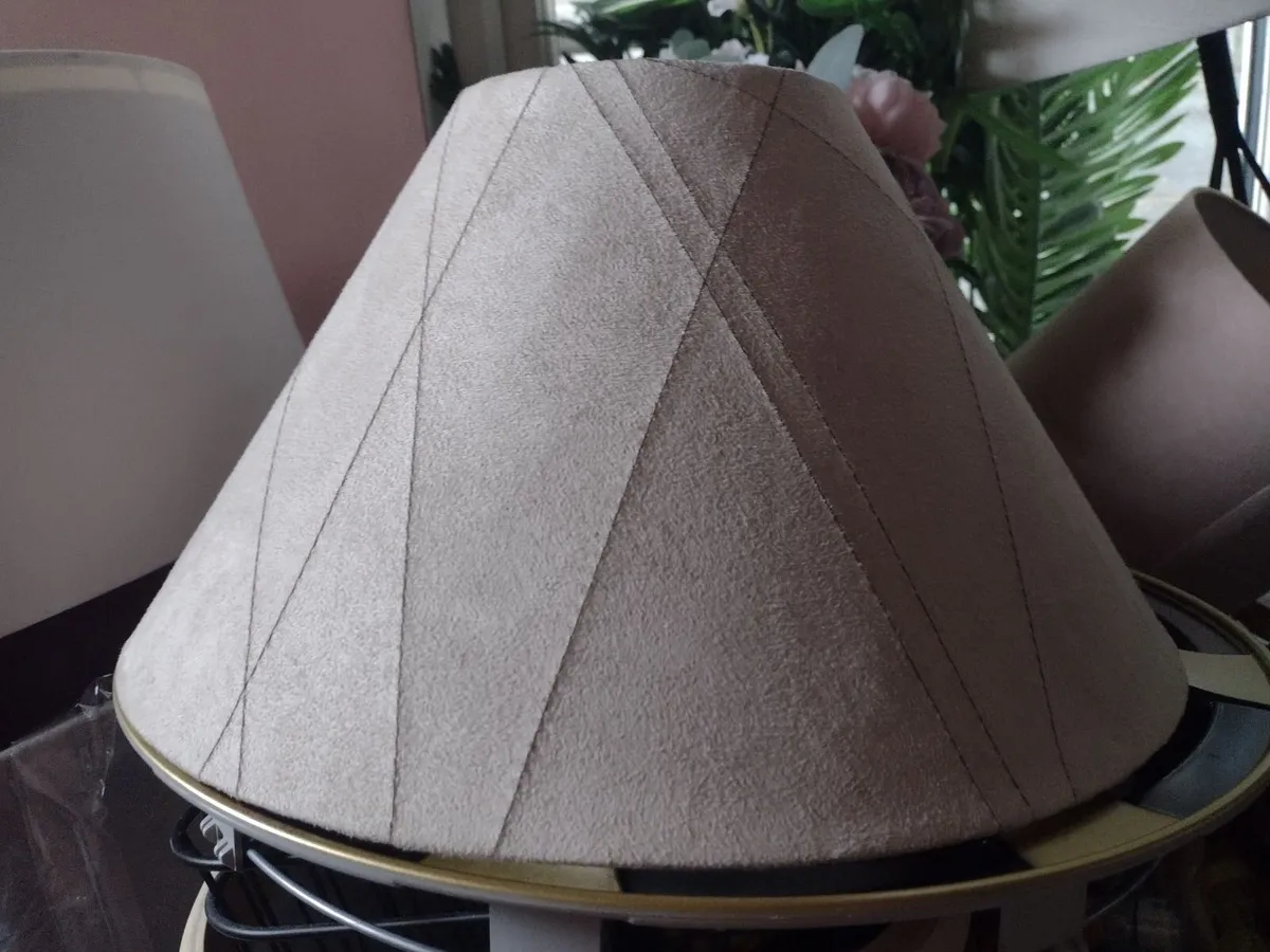 Beige velvet lampshade with stitch pattern - Image 1
