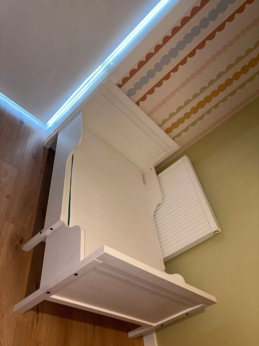 toddler bed - Image 2