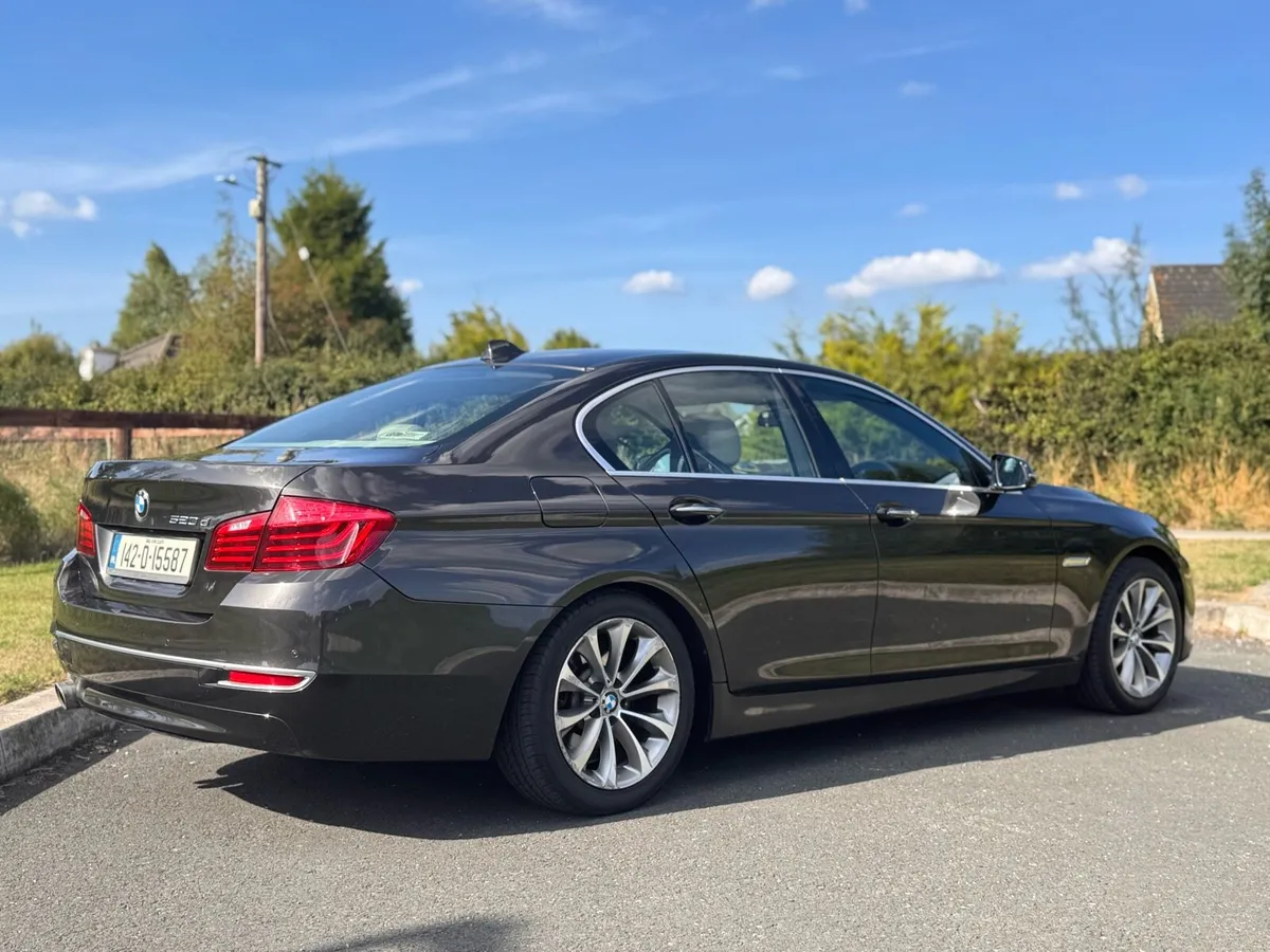 Bmw 520d luxury 2014 - Image 2