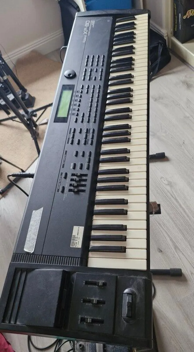 Roland XP80 Music Workstation - Image 1