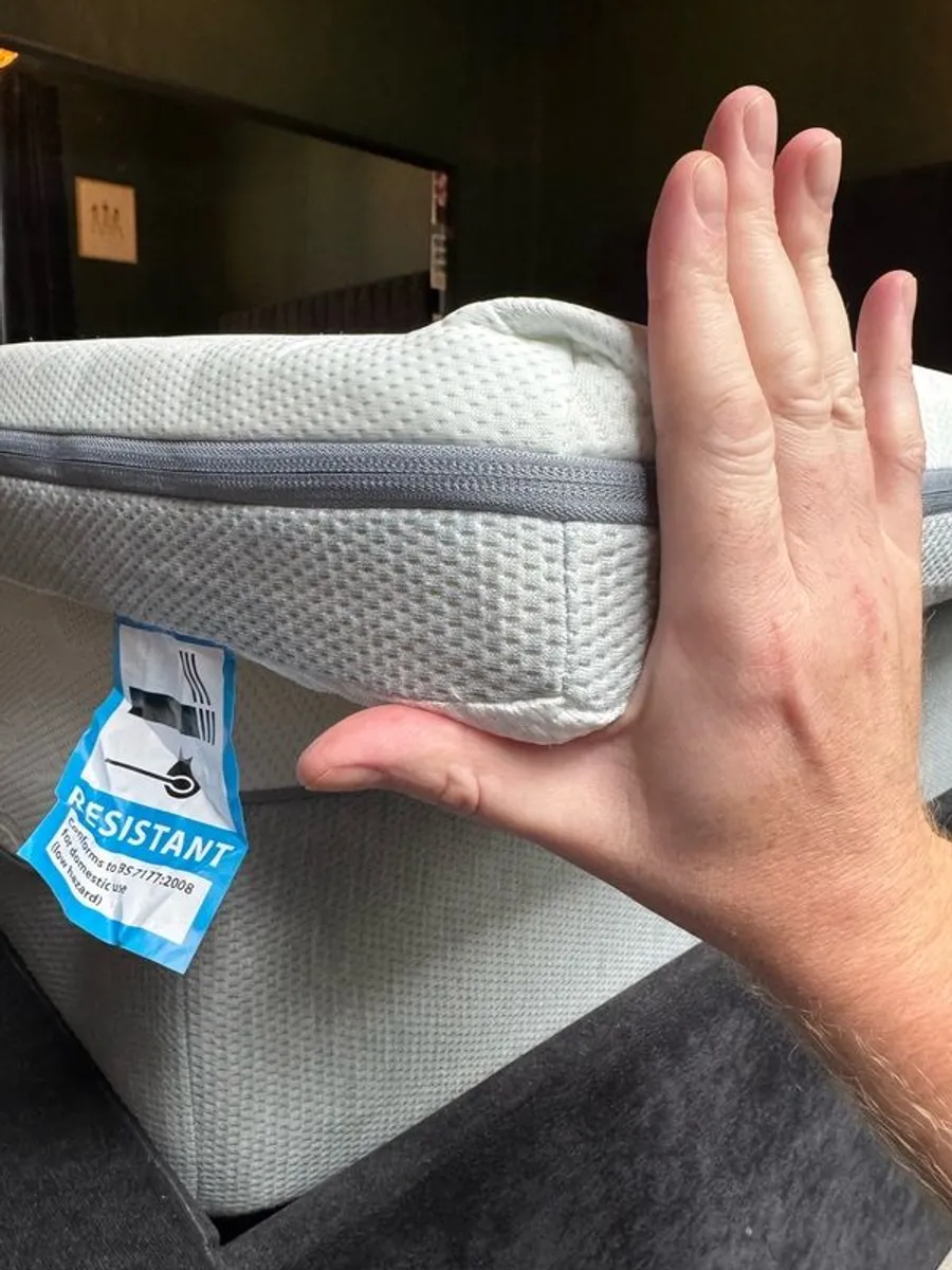 Mattress Topper Foam (King Size) - Image 1