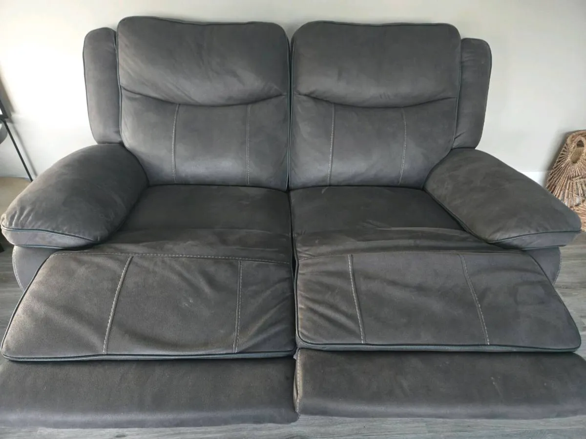 Two recliner couches - Image 2