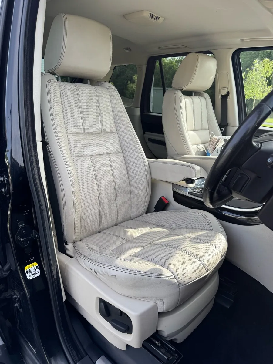 Landrover Range Rover Sport 3.0 SDV6 HSE Luxury - Image 4