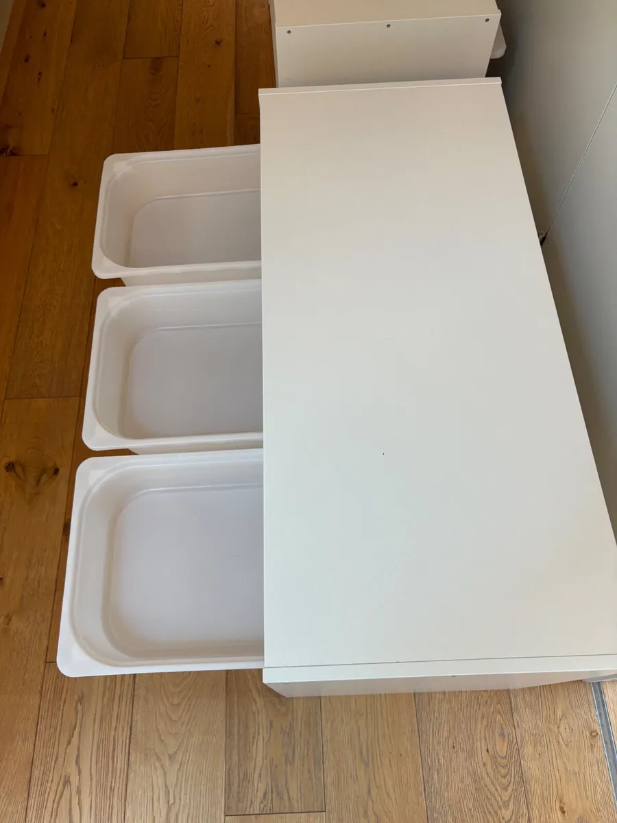 2 Storage units - Image 2