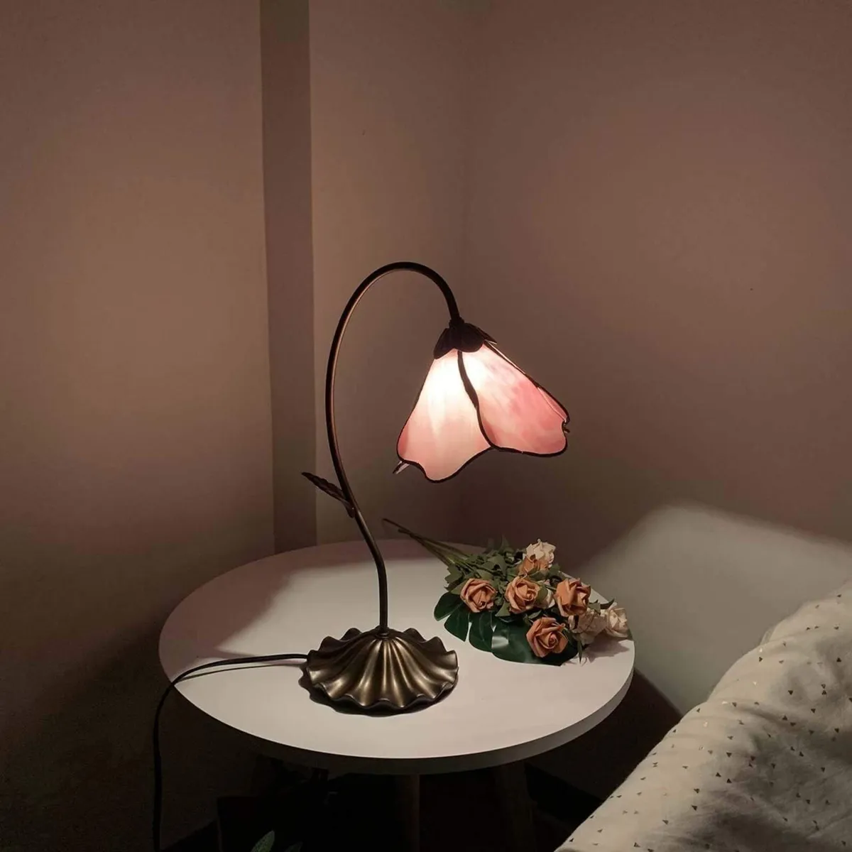 Flower Tiffany Style Stained Glass Table Lamp - Image 4