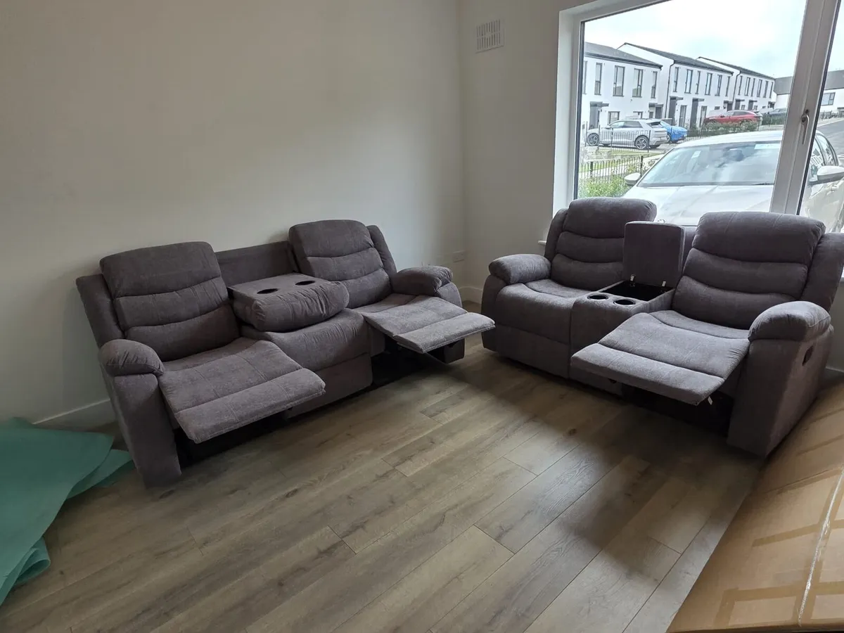 Roma 3+2 Grey Fabric Manual Recliner Sofa Set - Image 3