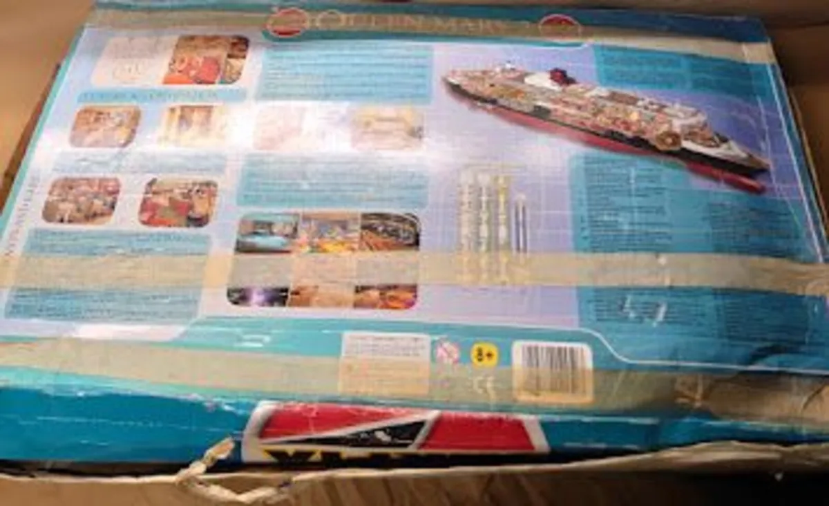 Airfix Queen Mary 2 Model Kit 1:600 Scale, - Image 2