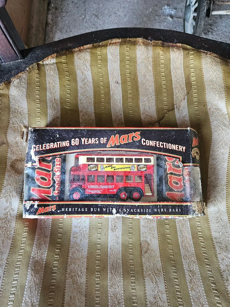 Vintage Lledo Mars Bar and Bus - Image 1