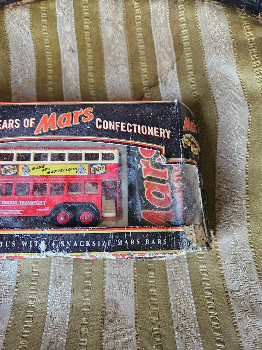 Vintage Lledo Mars Bar and Bus - Image 4