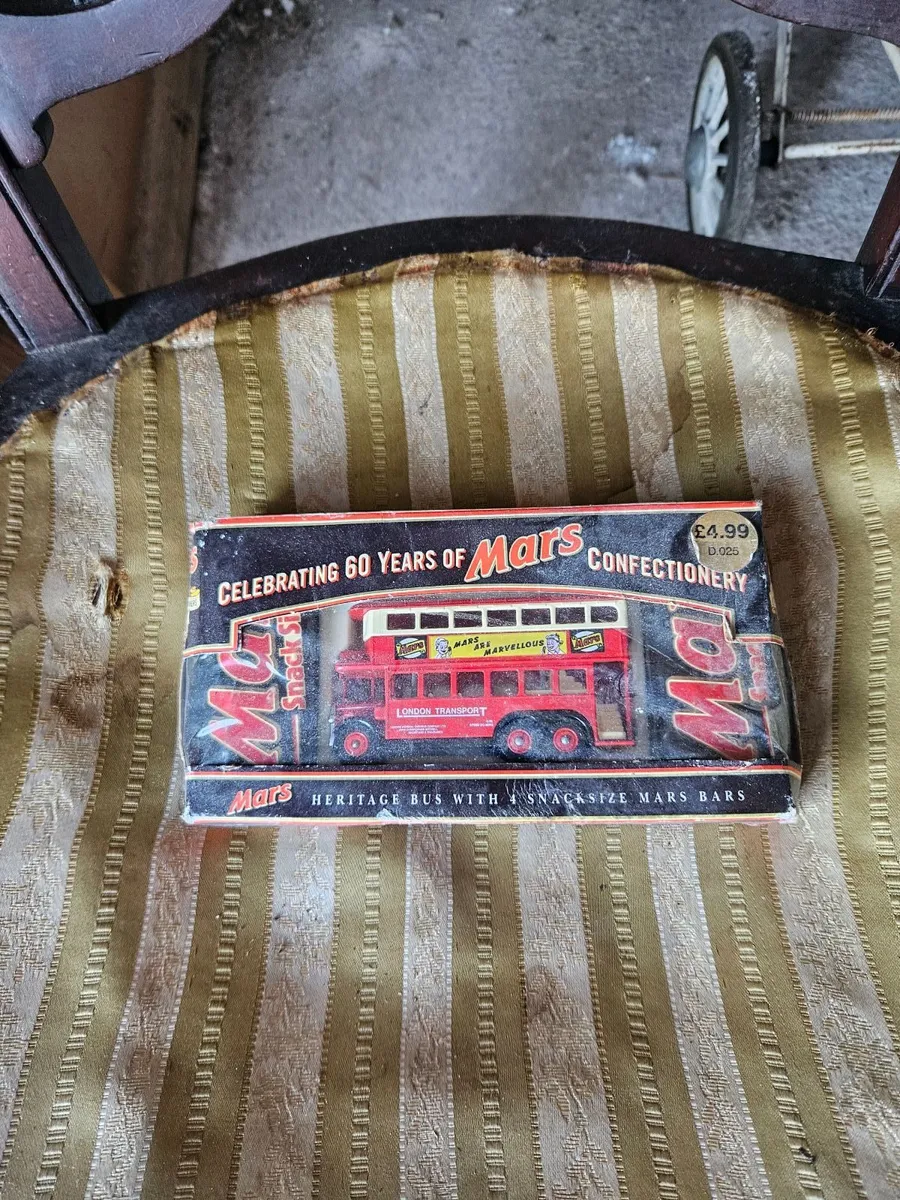 Vintage Lledo Mars Bar and Bus - Image 1