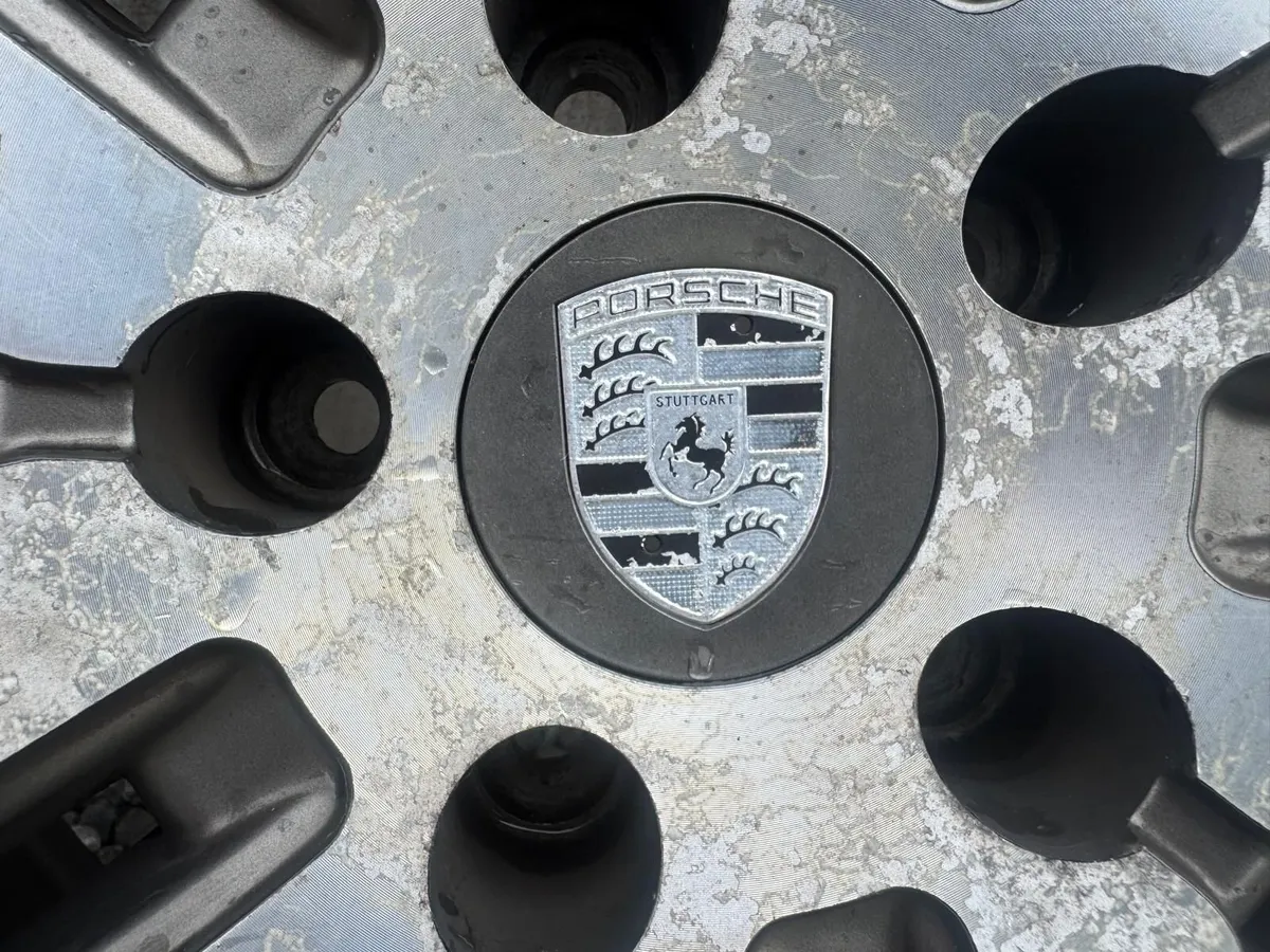 Porsche Cayenne 22” Alloy Wheels & Tyres - Image 2