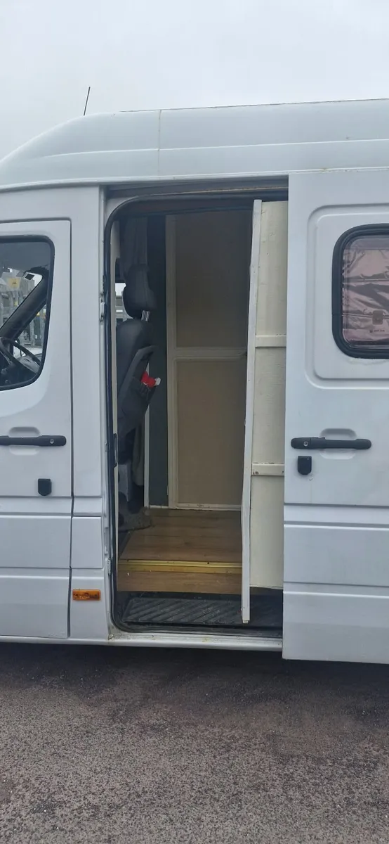 Mercedes sprinter campervan - Image 4